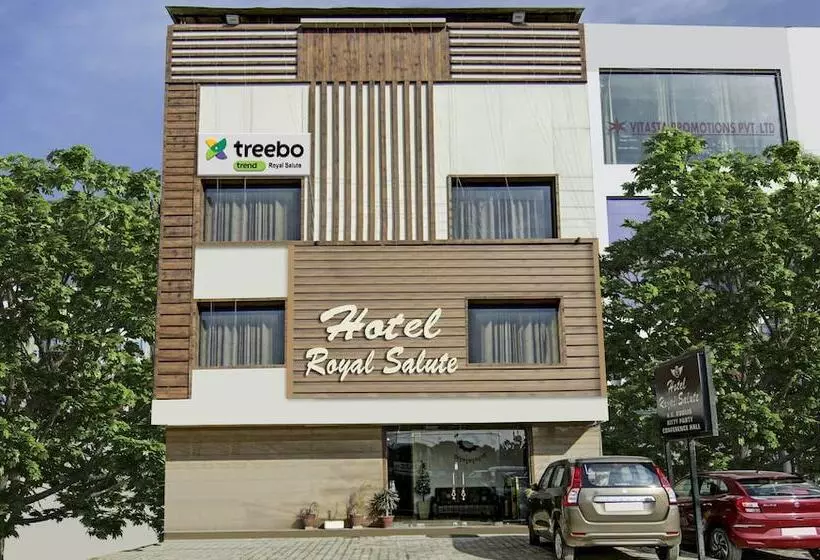 هتل Treebo Royal Salute, Zirakpur