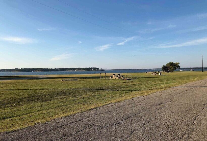 فندق Willow Springs Marina