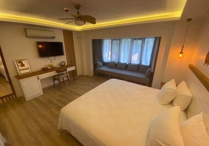 In Ephesus Hotel And Art Galery