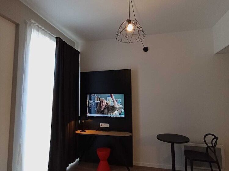 Nemea Appart Hôtel Coliseum Amiens Centre