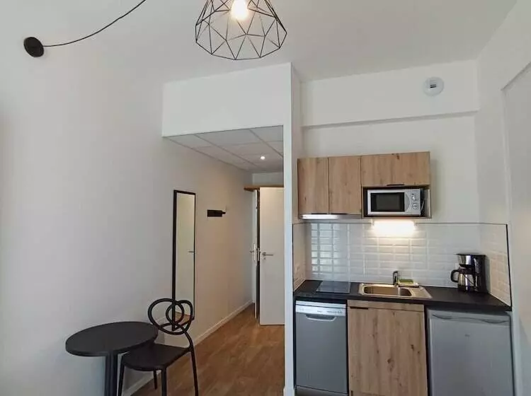 Nemea Appart Hôtel Coliseum Amiens Centre