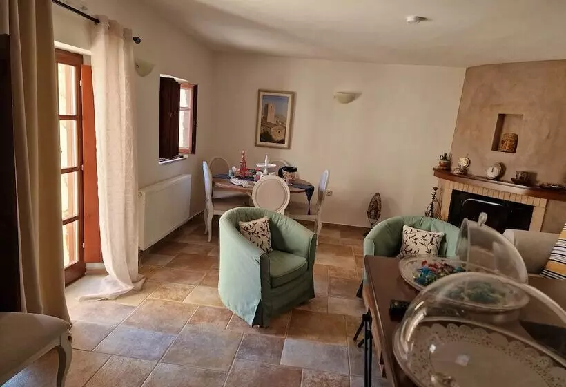 ペンション Focalion Castle Luxury Suites