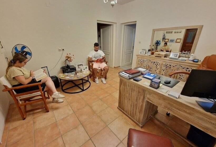 ペンション Focalion Castle Luxury Suites