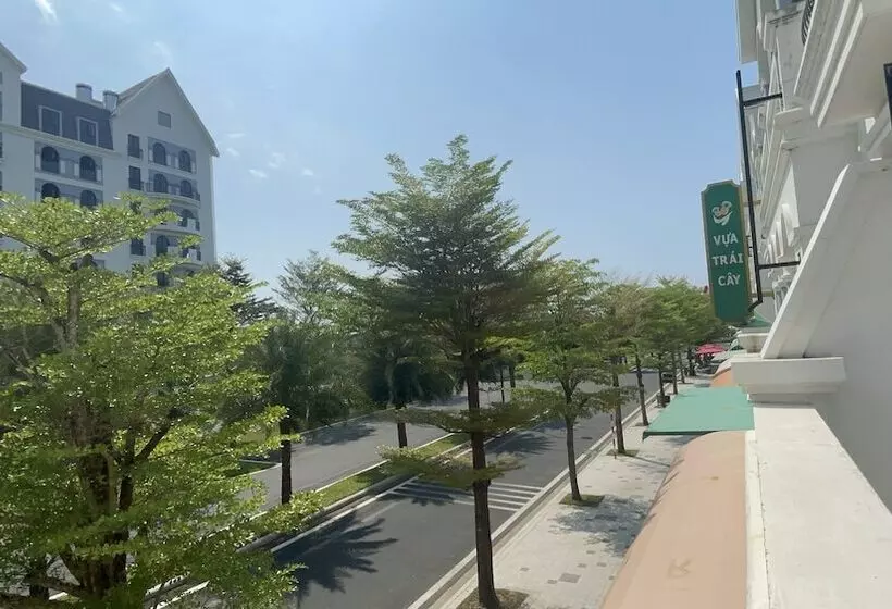 پانسیون Teddy 108 Homestay & Cafe   Grand World Phu Quoc