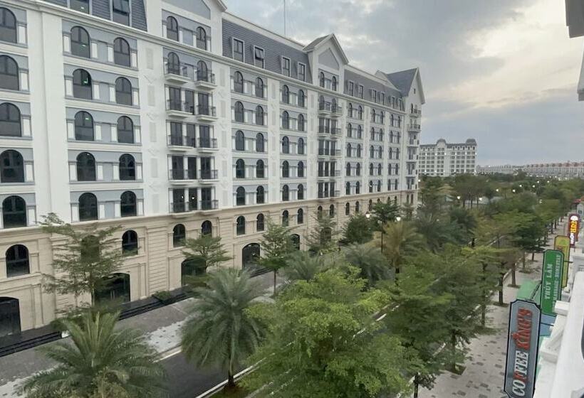 پانسیون Teddy 108 Homestay & Cafe Grand World Phu Quoc