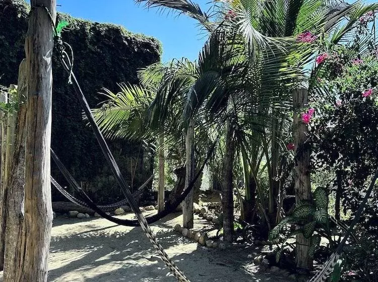 Majatalo Valhalla Beach House