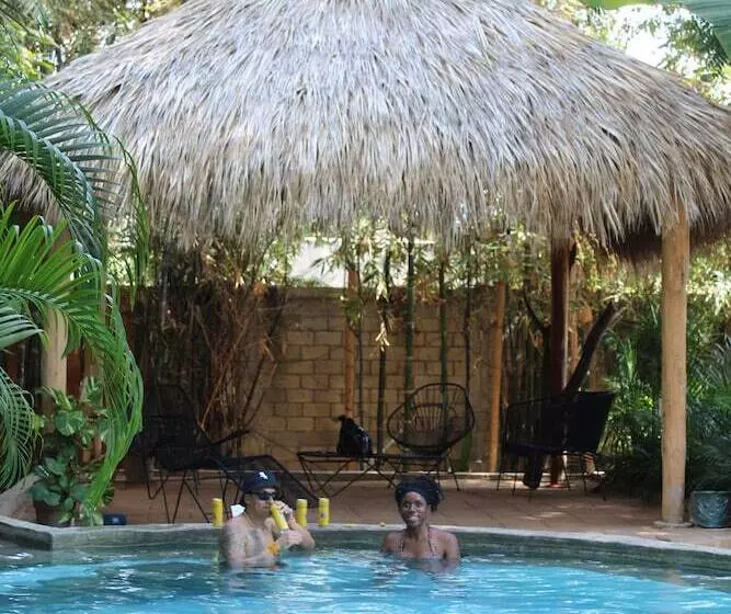 Majatalo Valhalla Beach House