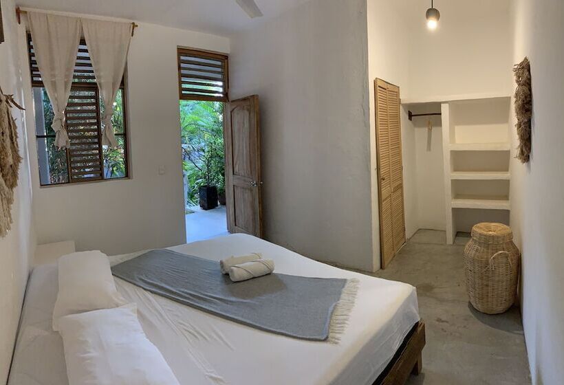 Panzió Valhalla Beach House