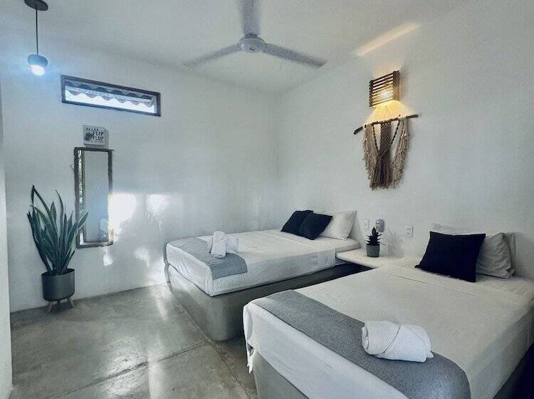 Panzió Valhalla Beach House