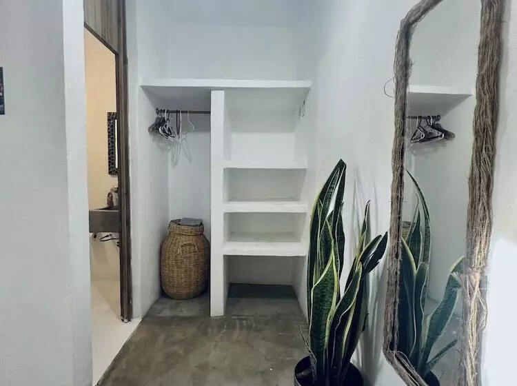 Majatalo Valhalla Beach House