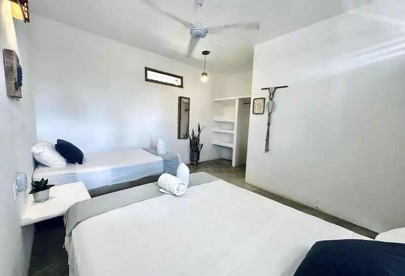 Majatalo Valhalla Beach House