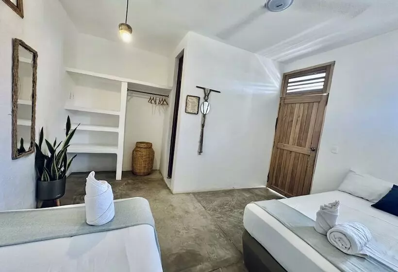 Majatalo Valhalla Beach House