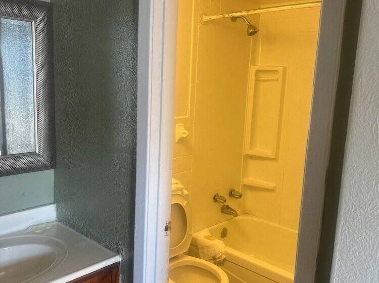 The Grand Motel Inn And Suite Louisville