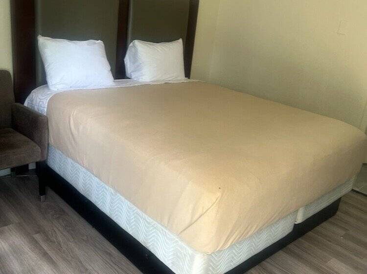 The Grand Motel Inn And Suite Louisville