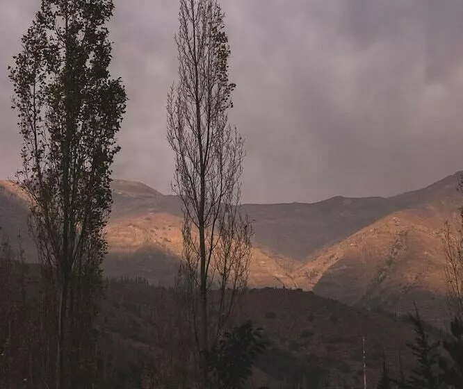 Valle De Montañas