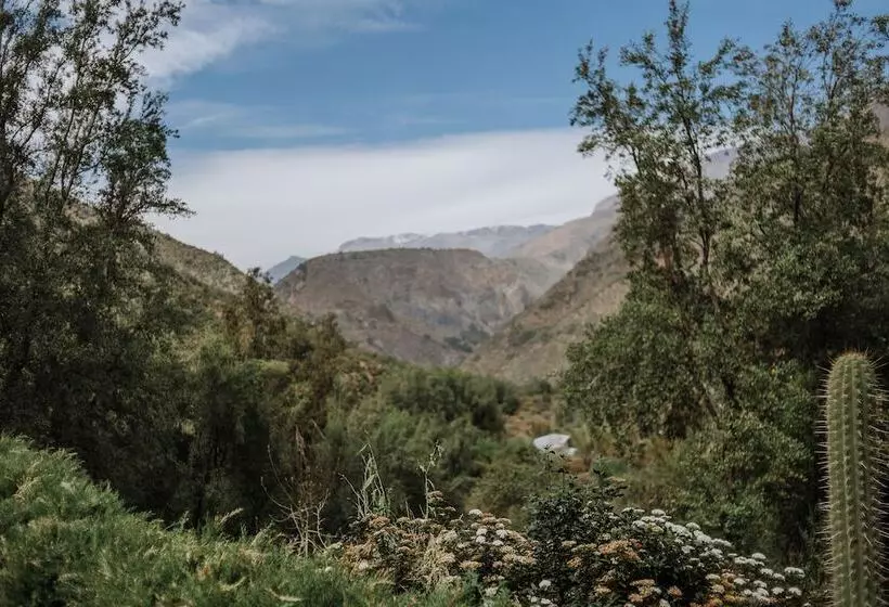 Valle De Montañas