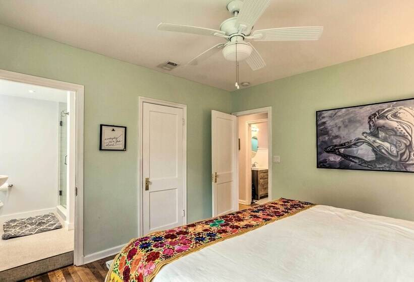 West Palm Beach Bungalow W/ Shared Backyard