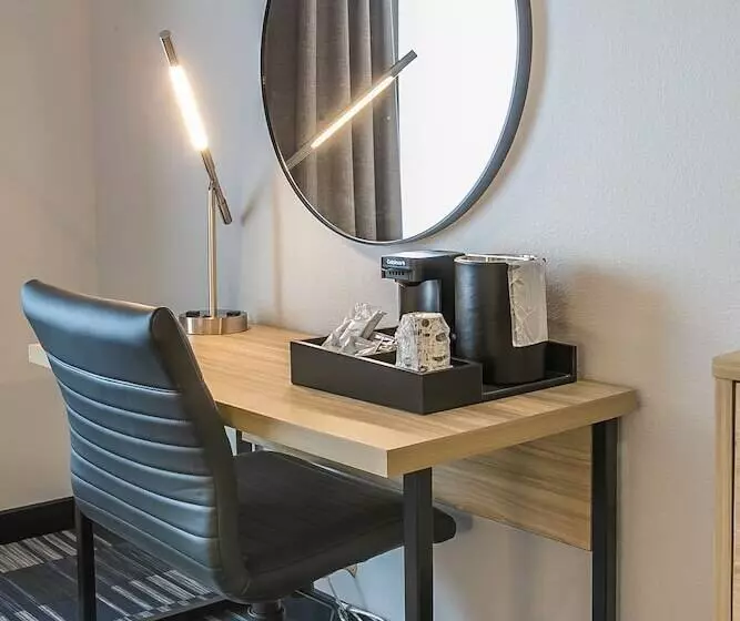 Winds Hotel At Crosswinds Casino