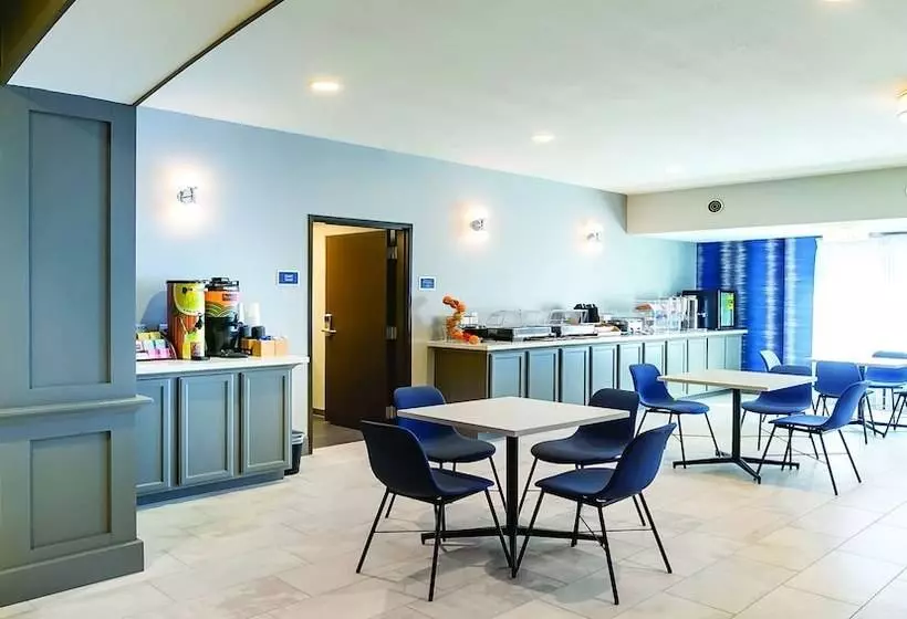 Winds Hotel At Crosswinds Casino