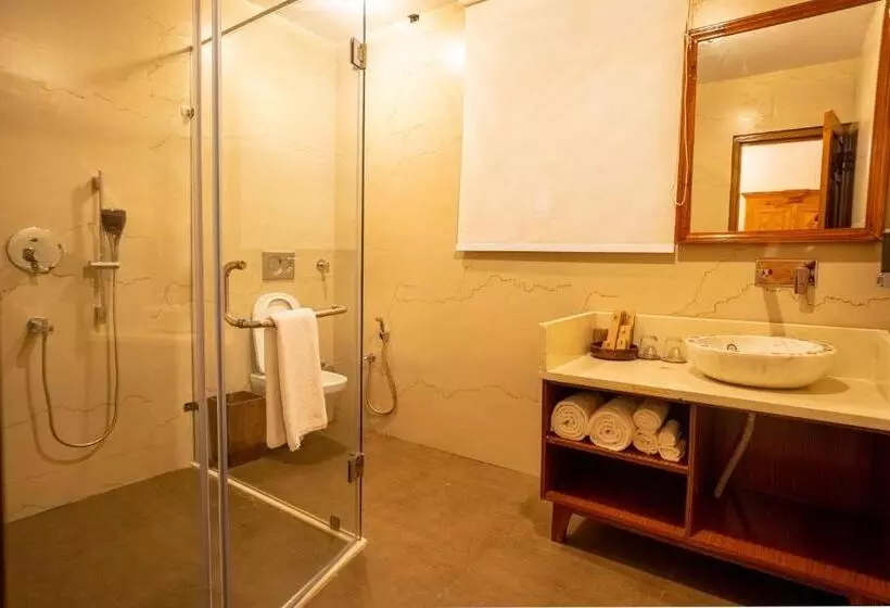 Chillaru Spa & Resort