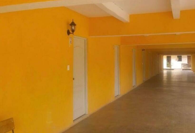 캡슐 호텔 Regina “el Llano”