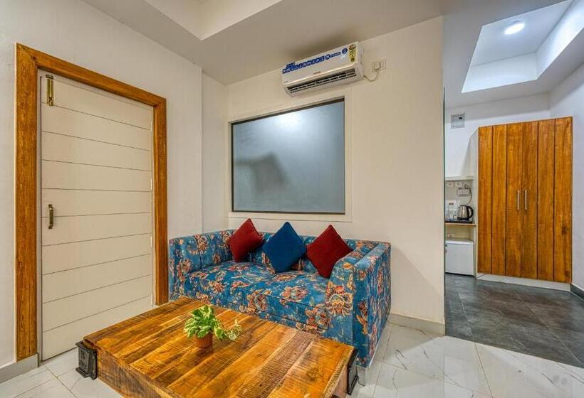 בית מלון כפרי Sea View Sun Shine