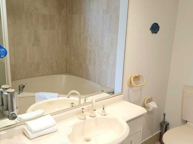 2nd Avenue Beachside Apartments