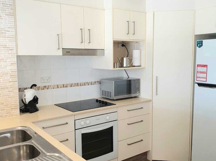 2nd Avenue Beachside Apartments