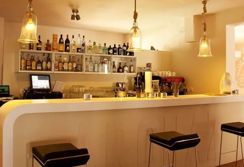 Arohaz Hotel & Restaurante