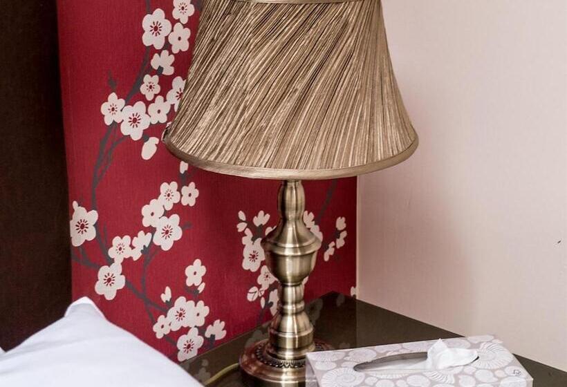 فندق فئة نجمة واحدة The Golf Tavern