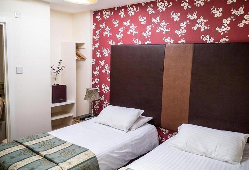 فندق فئة نجمة واحدة The Golf Tavern