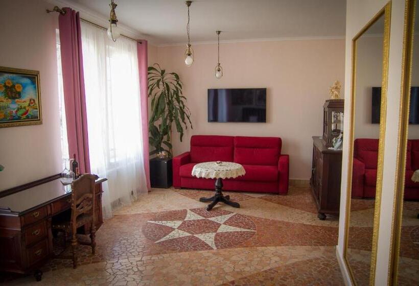 ホテル Bojnicky Vinny Dom