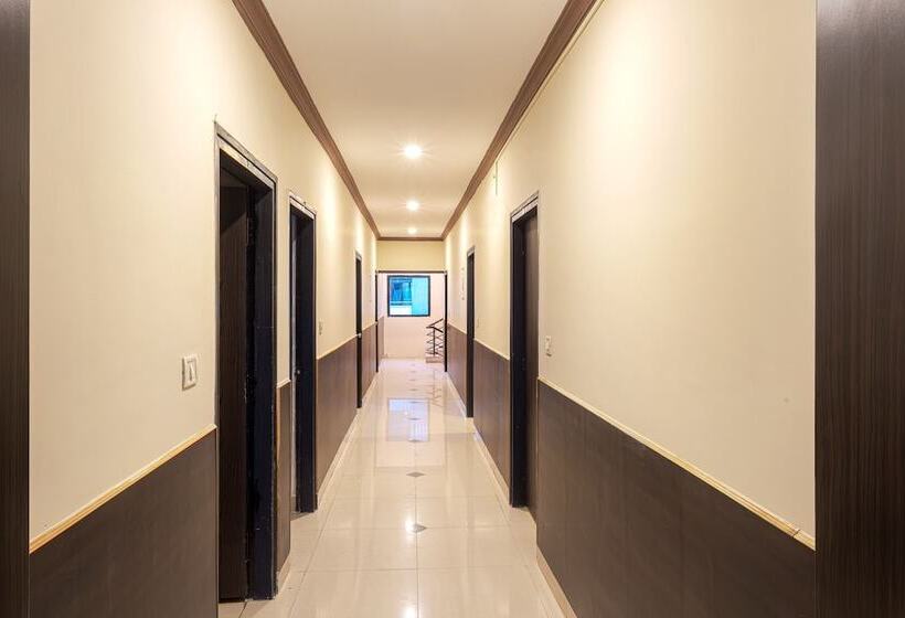 هتل Treebo Sea Rock