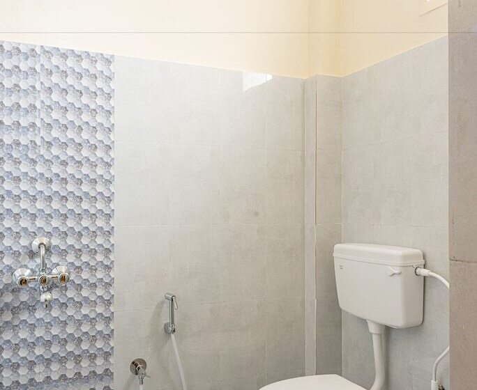 هتل Treebo Sea Rock