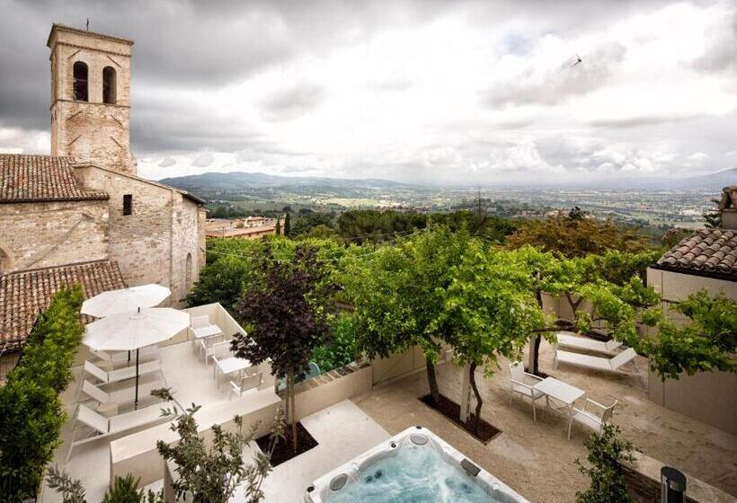 호텔 Degli Affreschi