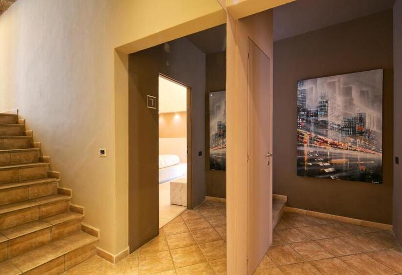 호텔 Degli Affreschi