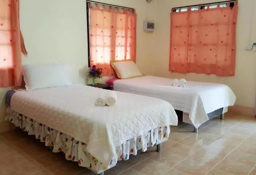 Hotelli Happy Resort