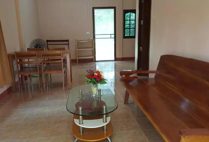 Hotelli Happy Resort