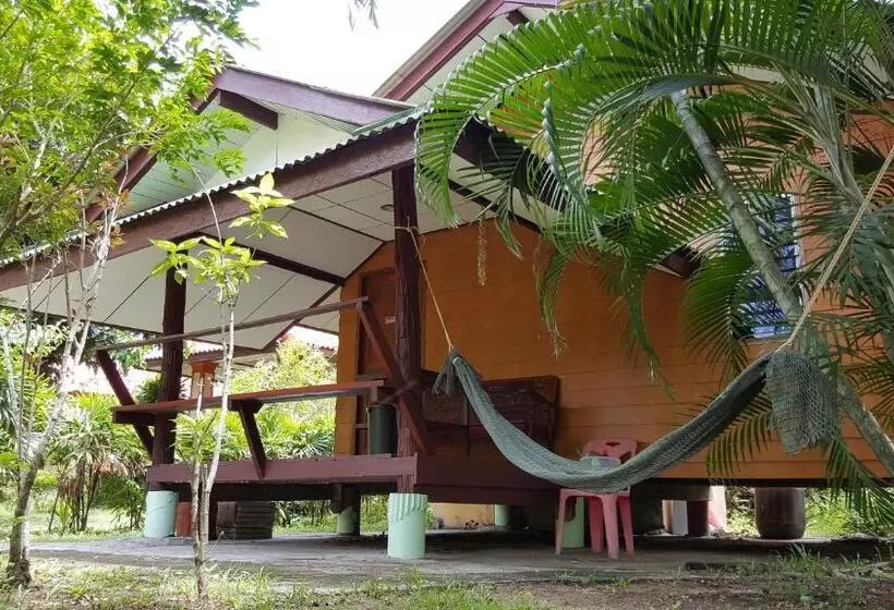 Hotelli Happy Resort