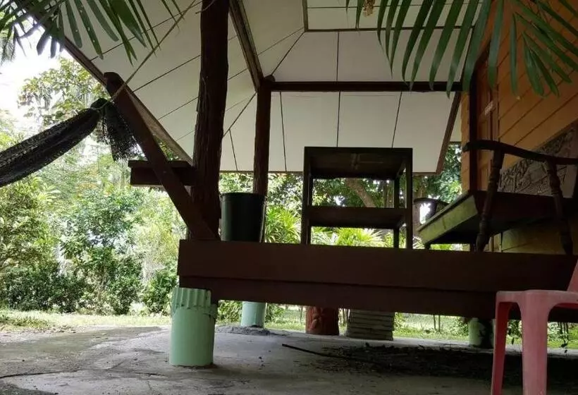 Hotelli Happy Resort
