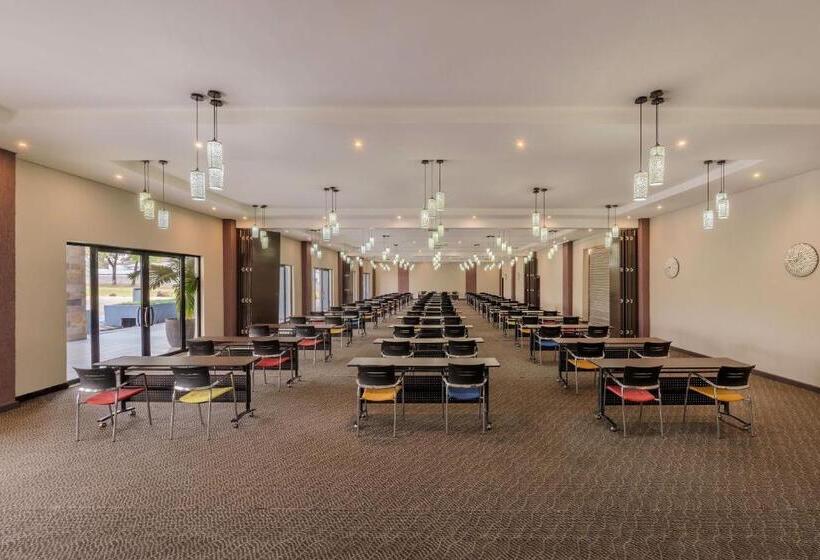 Protea Hotel By Marriott Ndola