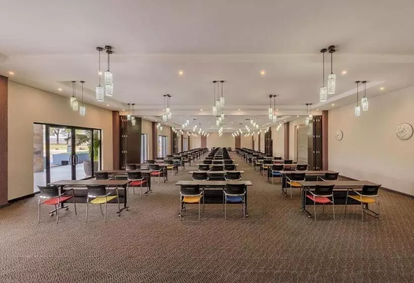 Protea Hotel By Marriott Ndola