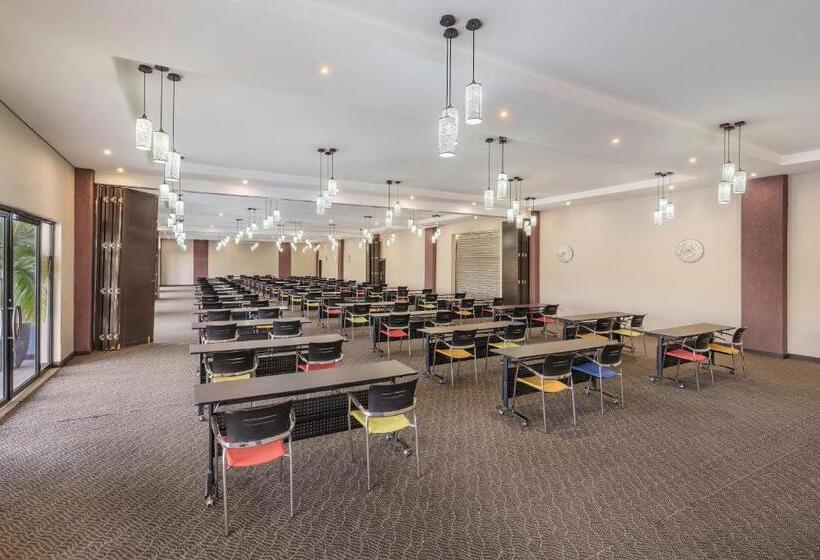 Protea Hotel By Marriott Ndola