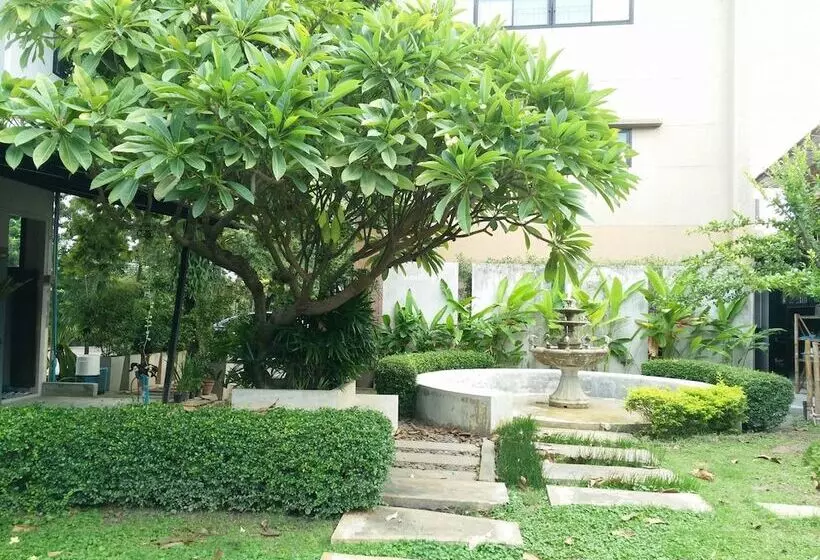 هتل Srisomthai
