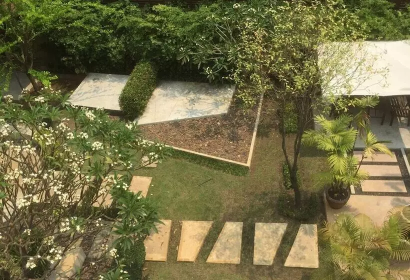 هتل Srisomthai