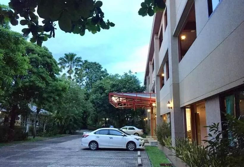 هتل Srisomthai