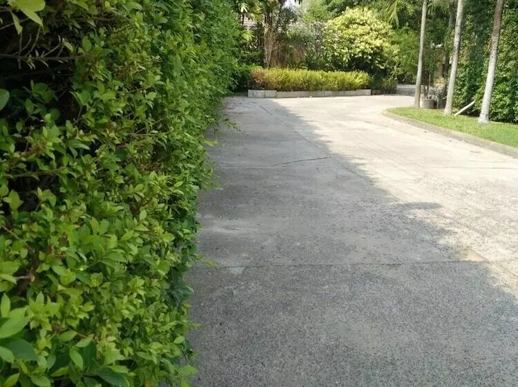 هتل Srisomthai