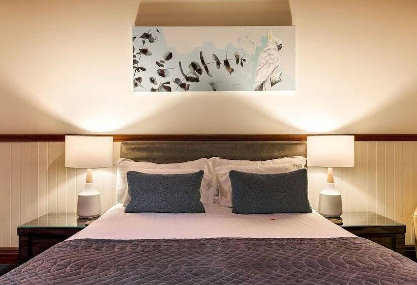 Отель Yallingup Lodge Spa Retreat