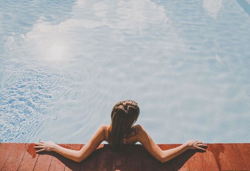 Отель Yallingup Lodge Spa Retreat