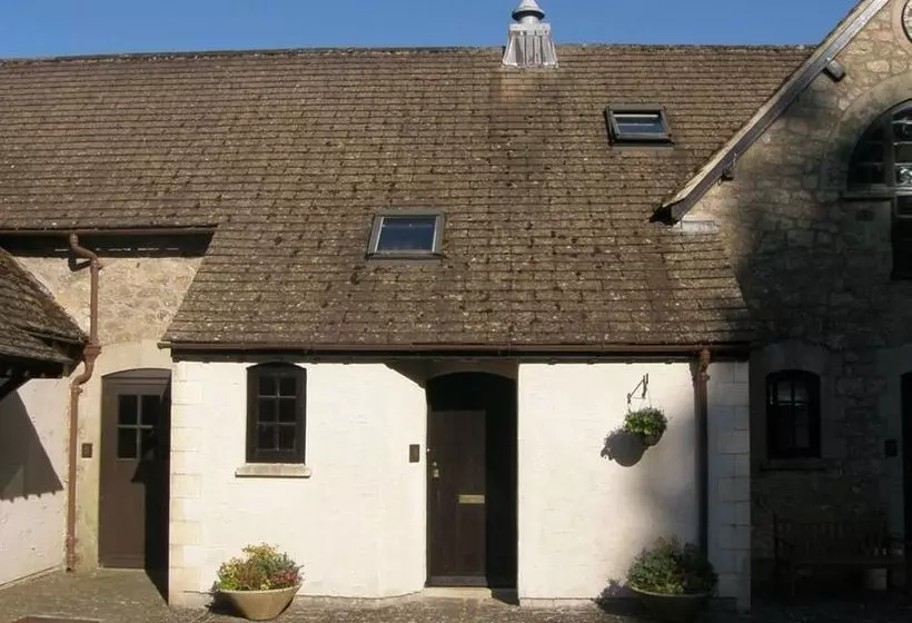 Manor Court